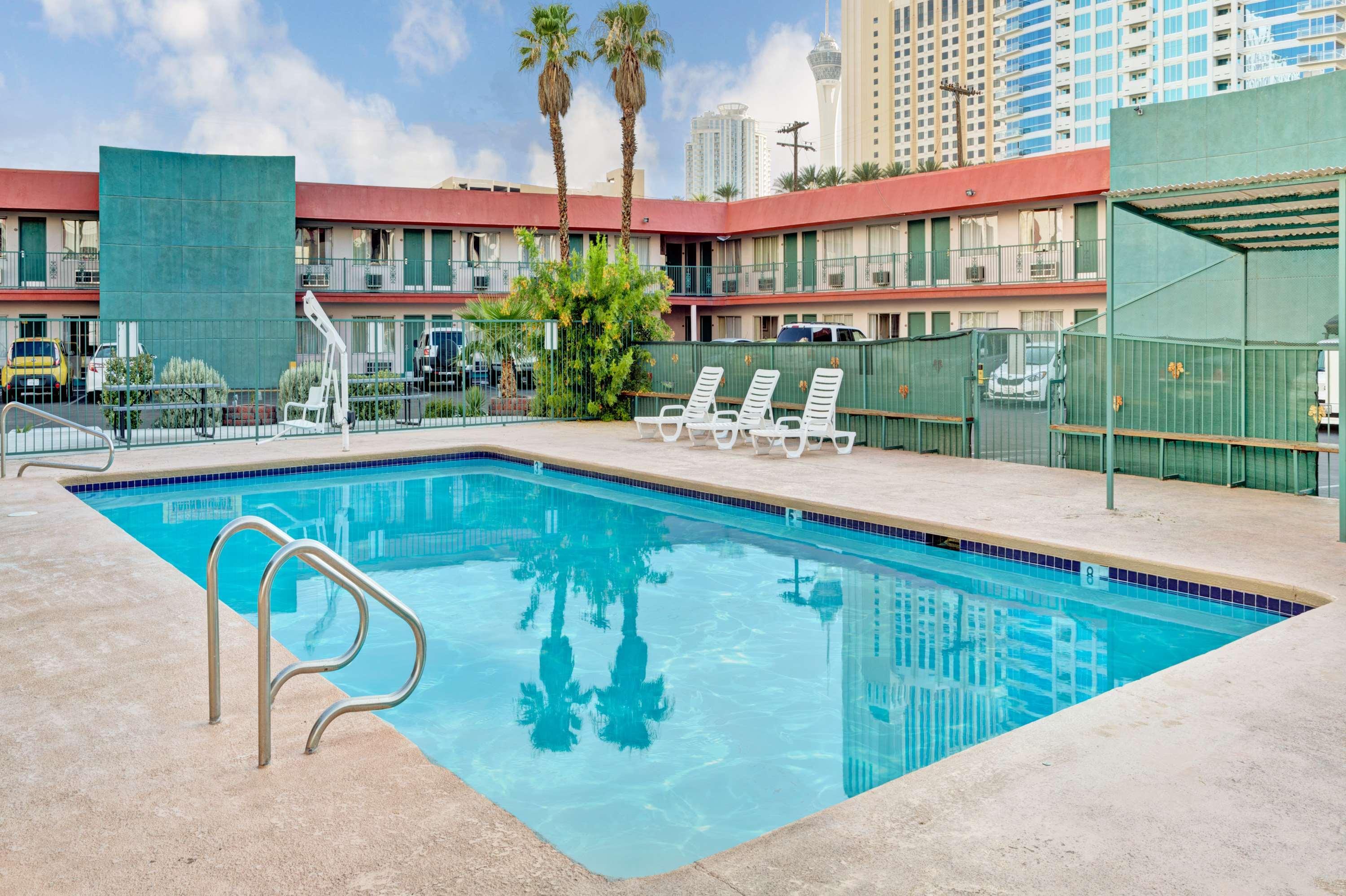 Travelodge By Wyndham לאס וגאס מראה חיצוני תמונה