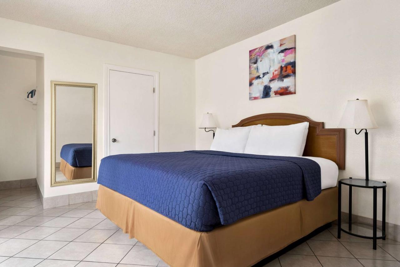 Travelodge By Wyndham לאס וגאס מראה חיצוני תמונה